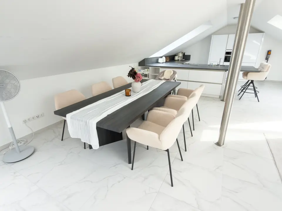 2 Zimmer Wohnung mit 93 m² in Sonneberg – Bild 3