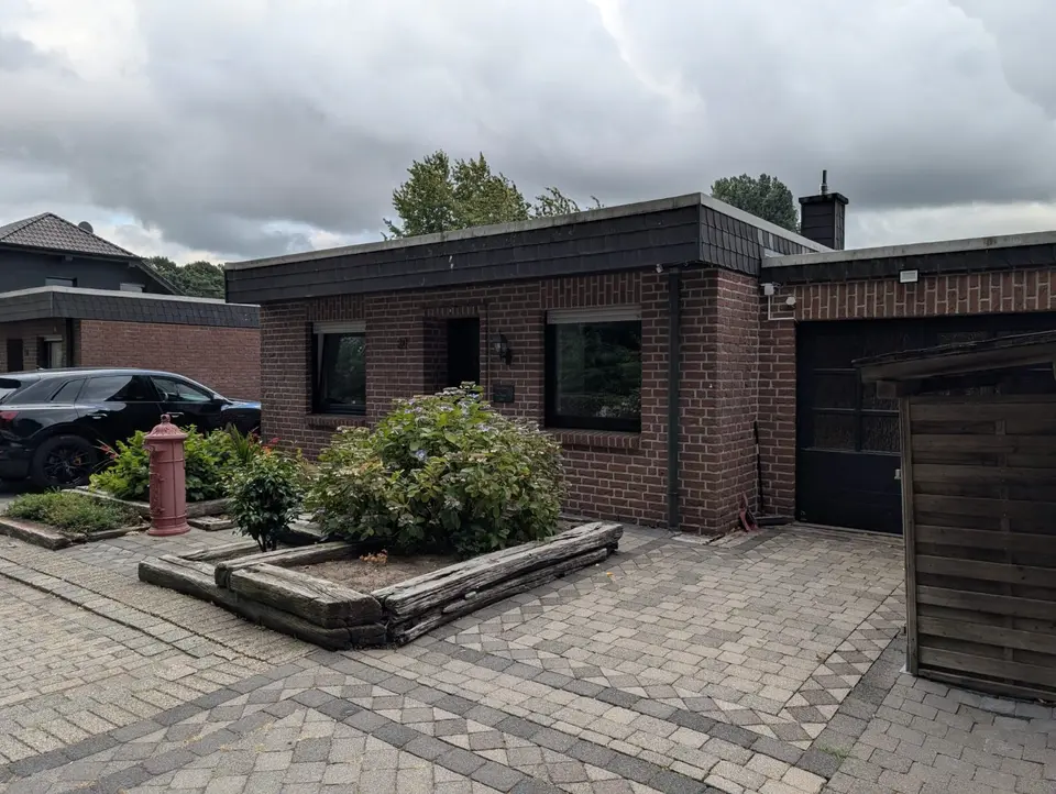 6 Zimmer Haus mit 111 m² in Kamp-Lintfort – Bild 1