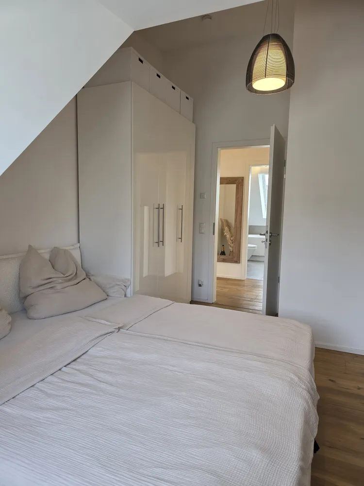 2 Zimmer Wohnung mit 70 m² in München – Bild 4