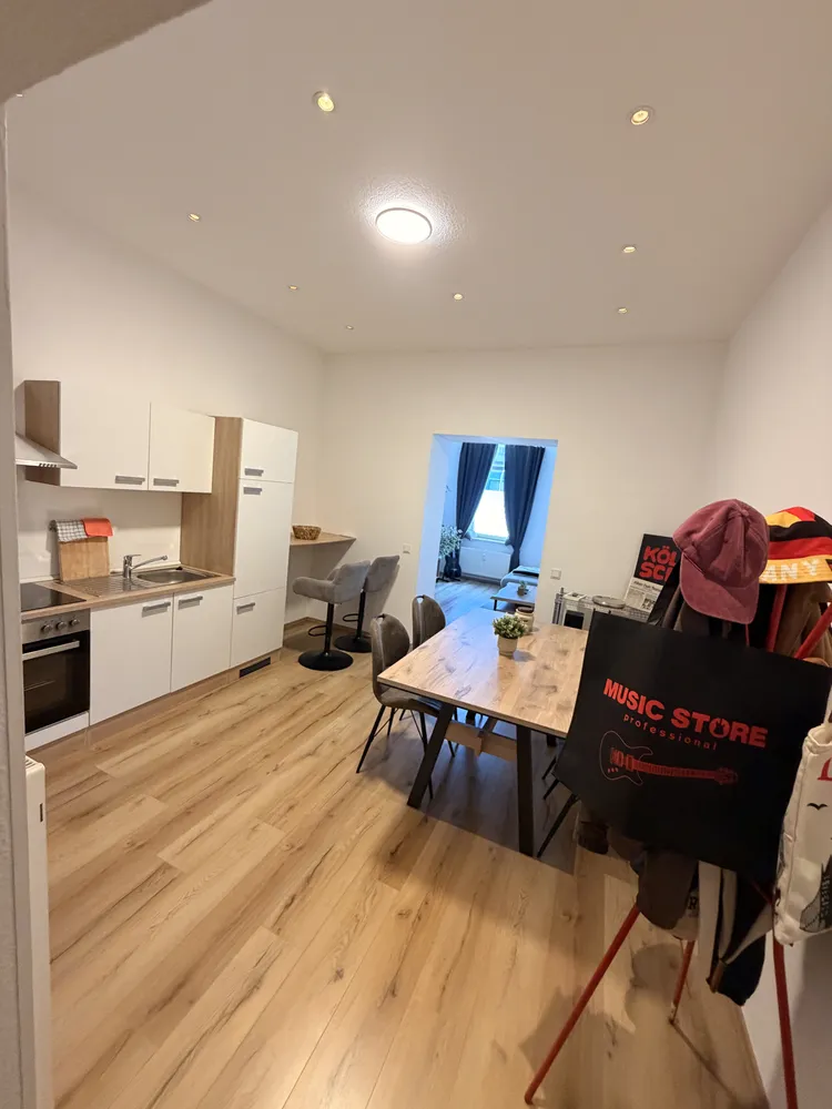 2 room apartment with 56 m² in Cologne – Photo 2