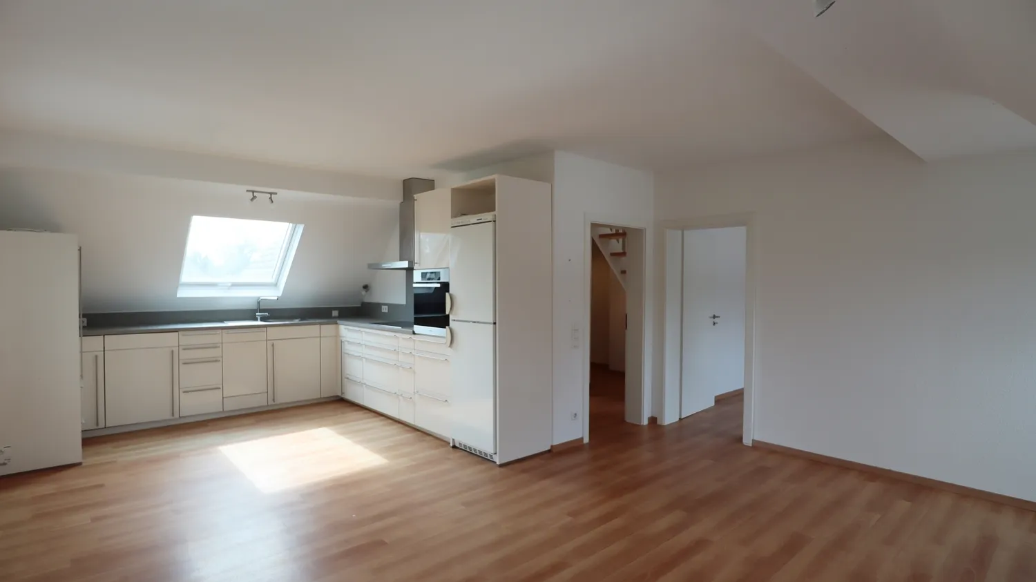 2 Zimmer Wohnung mit 60 m² in Düsseldorf – Bild 1