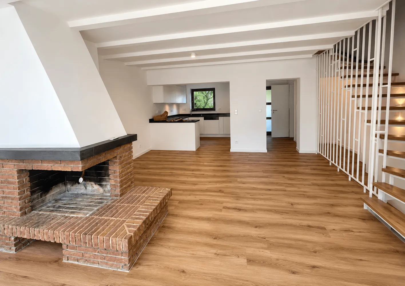 7 Zimmer Haus mit 230 m² in Stuttgart – Bild 2