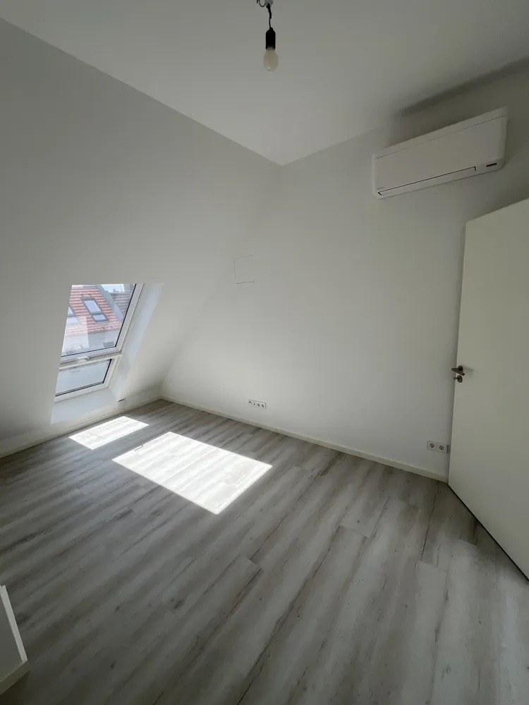 2 Zimmer Wohnung mit 80 m² in Berlin – Bild 2