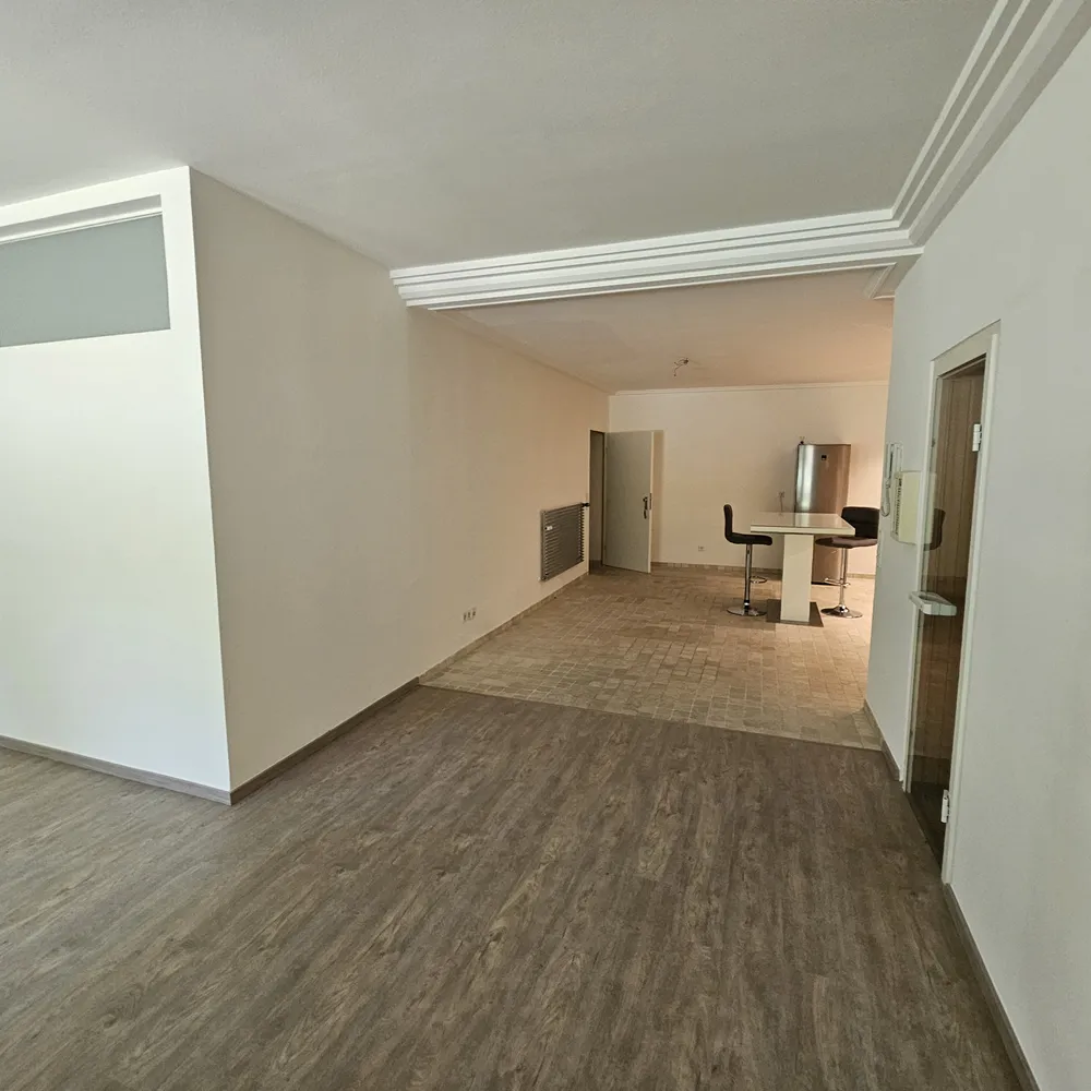 2 Zimmer Wohnung mit 105 m² in Frankfurt am Main – Bild 10