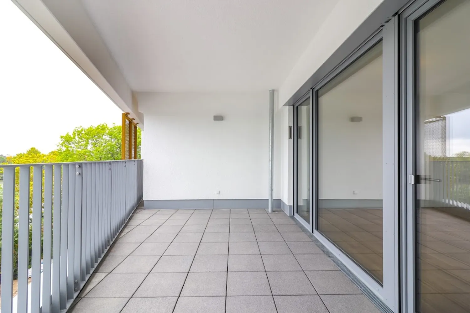 4 Zimmer Wohnung mit 139 m² in Frankfurt am Main – Bild 2