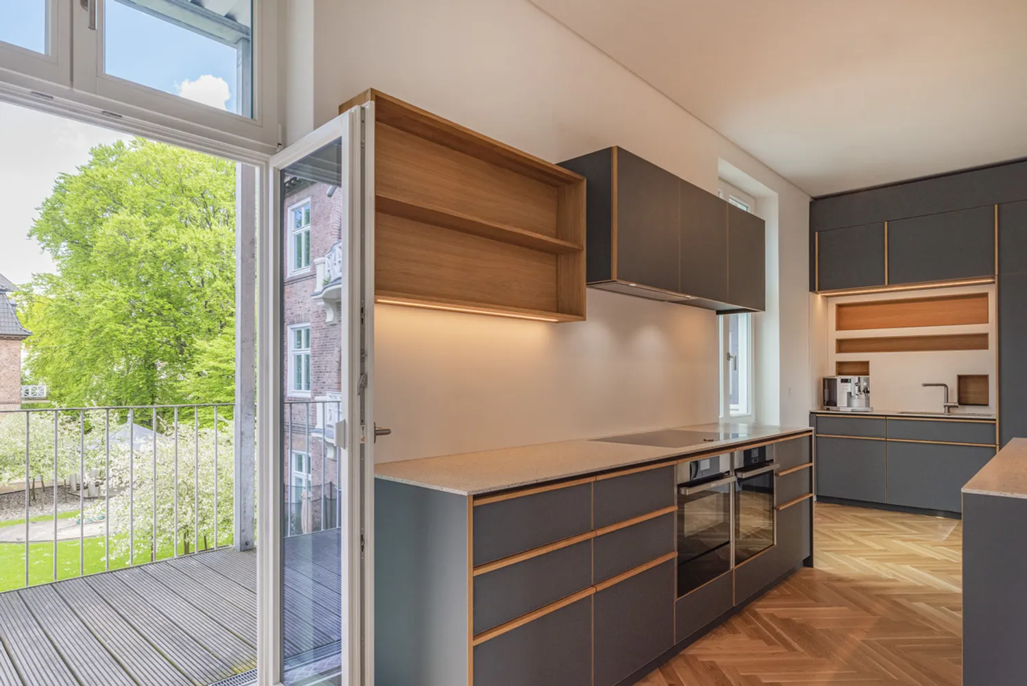 6 Zimmer Wohnung mit 238 m² in Hamburg – Bild 8