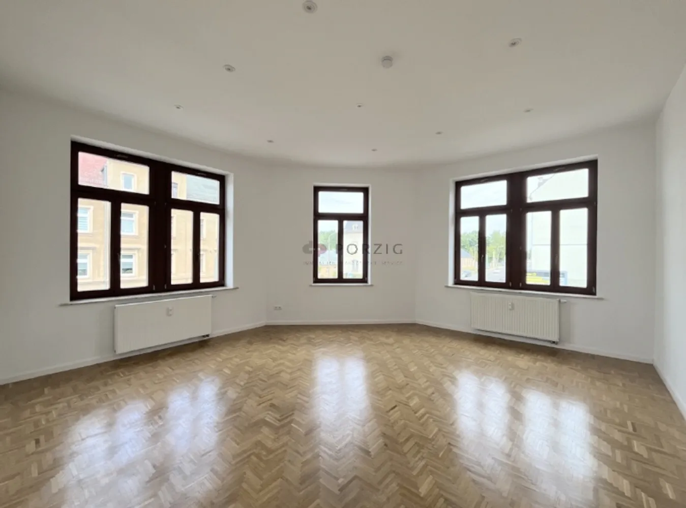 6 Zimmer Wohnung mit 175 m² in Chemnitz – Bild 1
