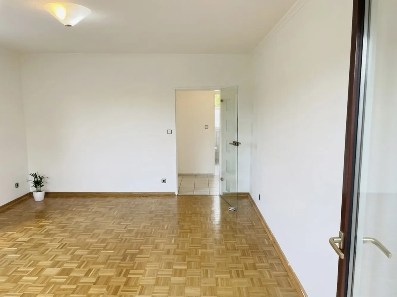 4 Zimmer Wohnung mit 90 m² in Hannover – Bild 2