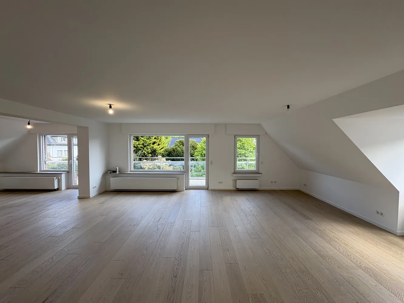 4 Zimmer Wohnung mit 130 m² in Köln – Bild 3