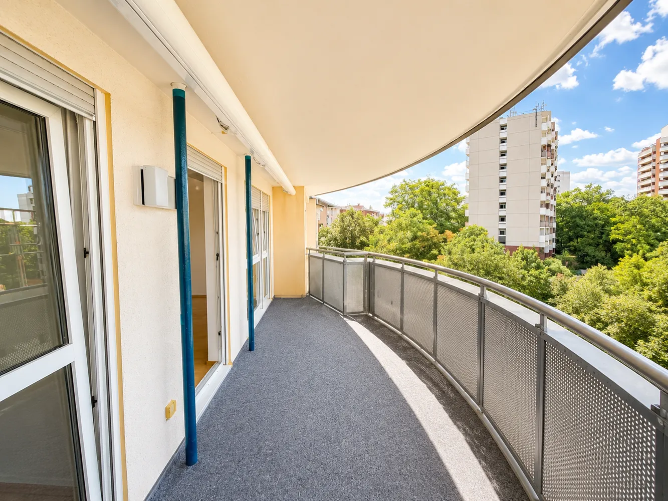 2 Zimmer Wohnung mit 63 m² in Frankfurt am Main – Bild 1
