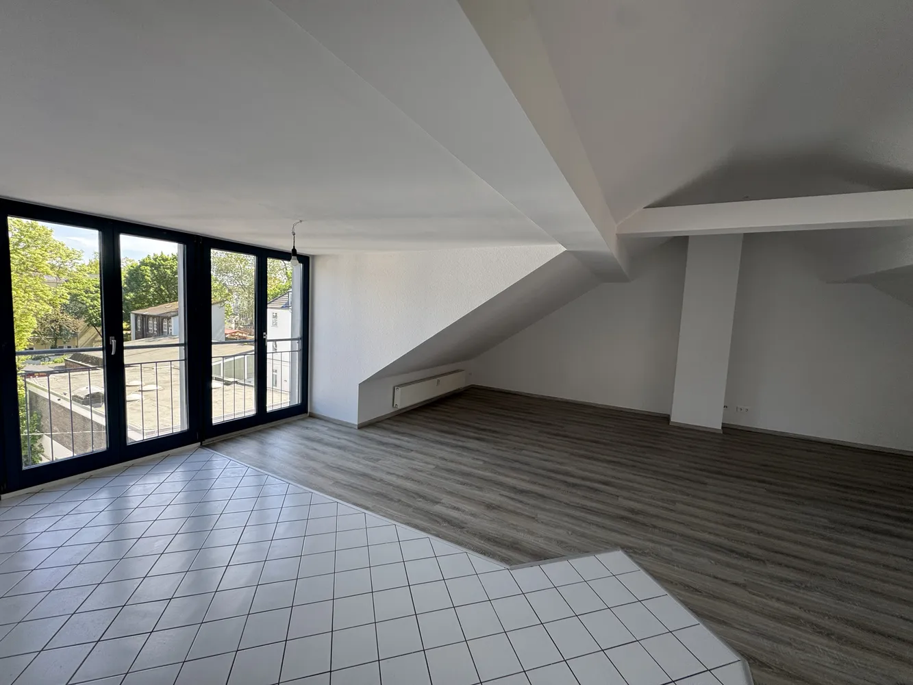 2 Zimmer Wohnung mit 81 m² in Krefeld – Bild 2