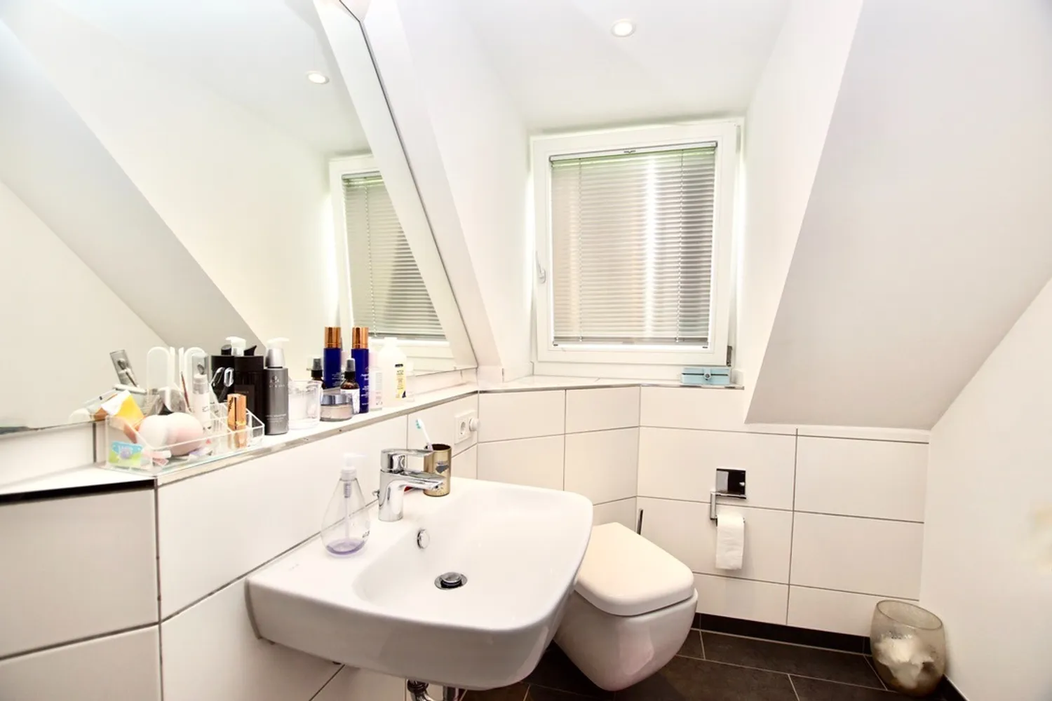 5 Zimmer Wohnung mit 201 m² in Wiesbaden – Bild 10