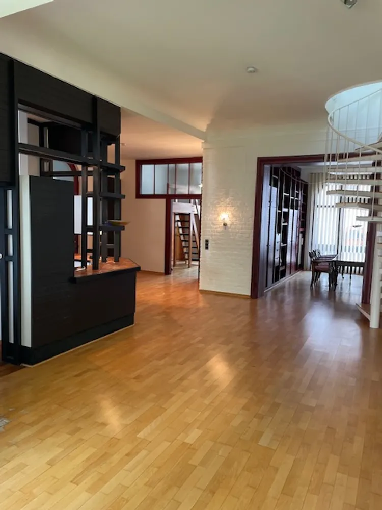 6 Zimmer Wohnung mit 220 m² in Düsseldorf – Bild 7