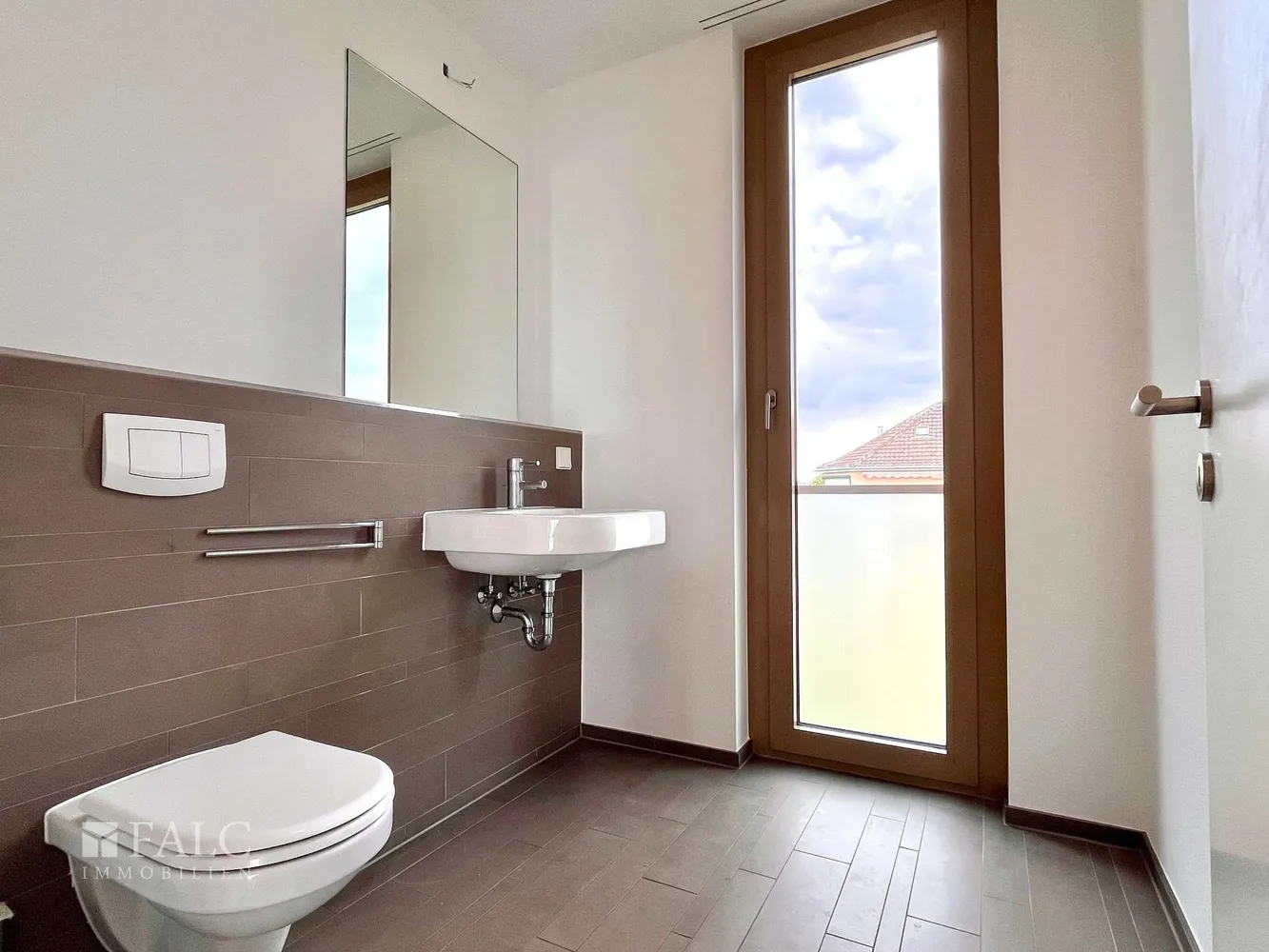 2 Zimmer Wohnung mit 124 m² in Düsseldorf – Bild 7
