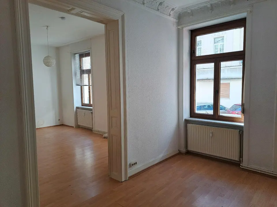 4 Zimmer Wohnung mit 95 m² in Wiesbaden – Bild 2