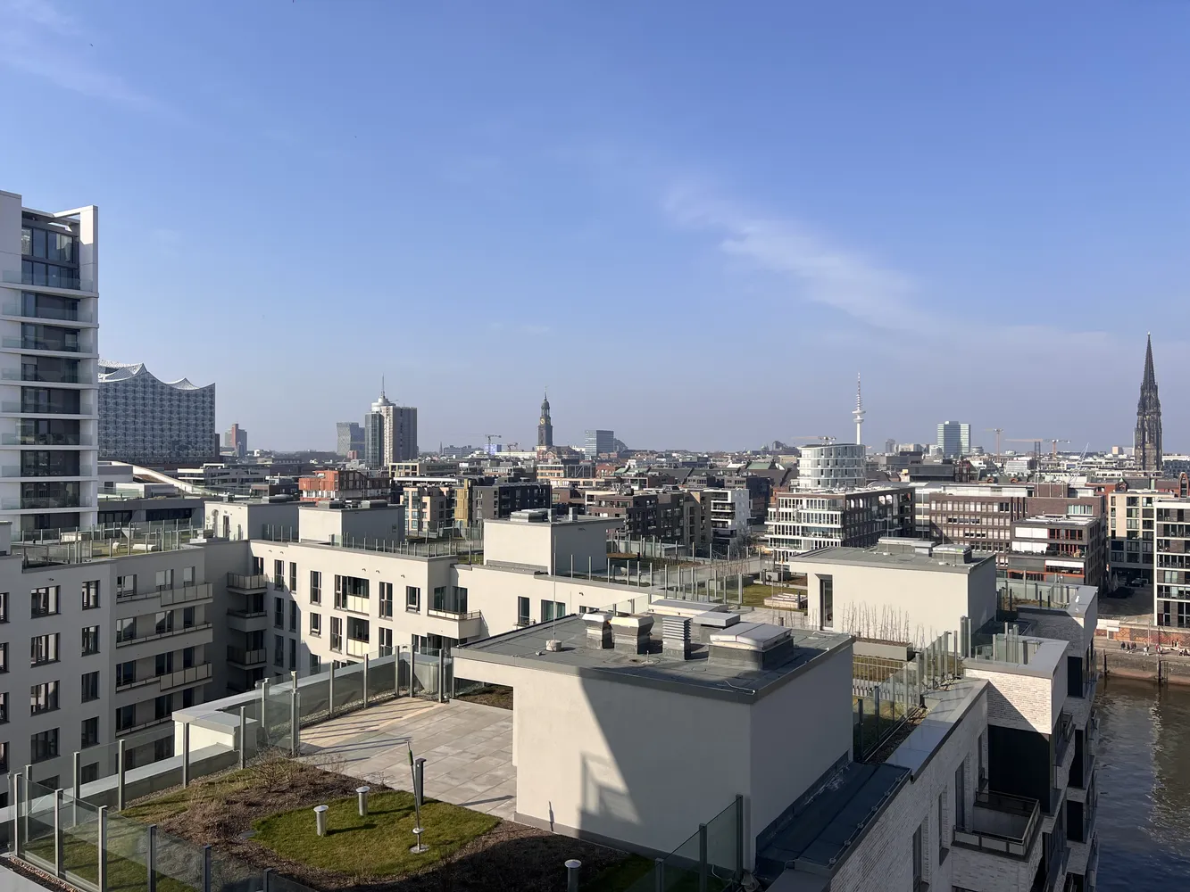 2 Zimmer Wohnung mit 87 m² in Hamburg – Bild 2