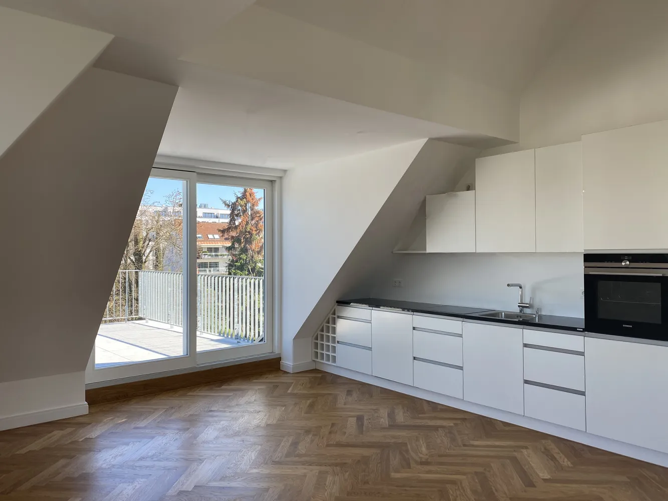 4 Zimmer Wohnung mit 132 m² in Düsseldorf – Bild 4