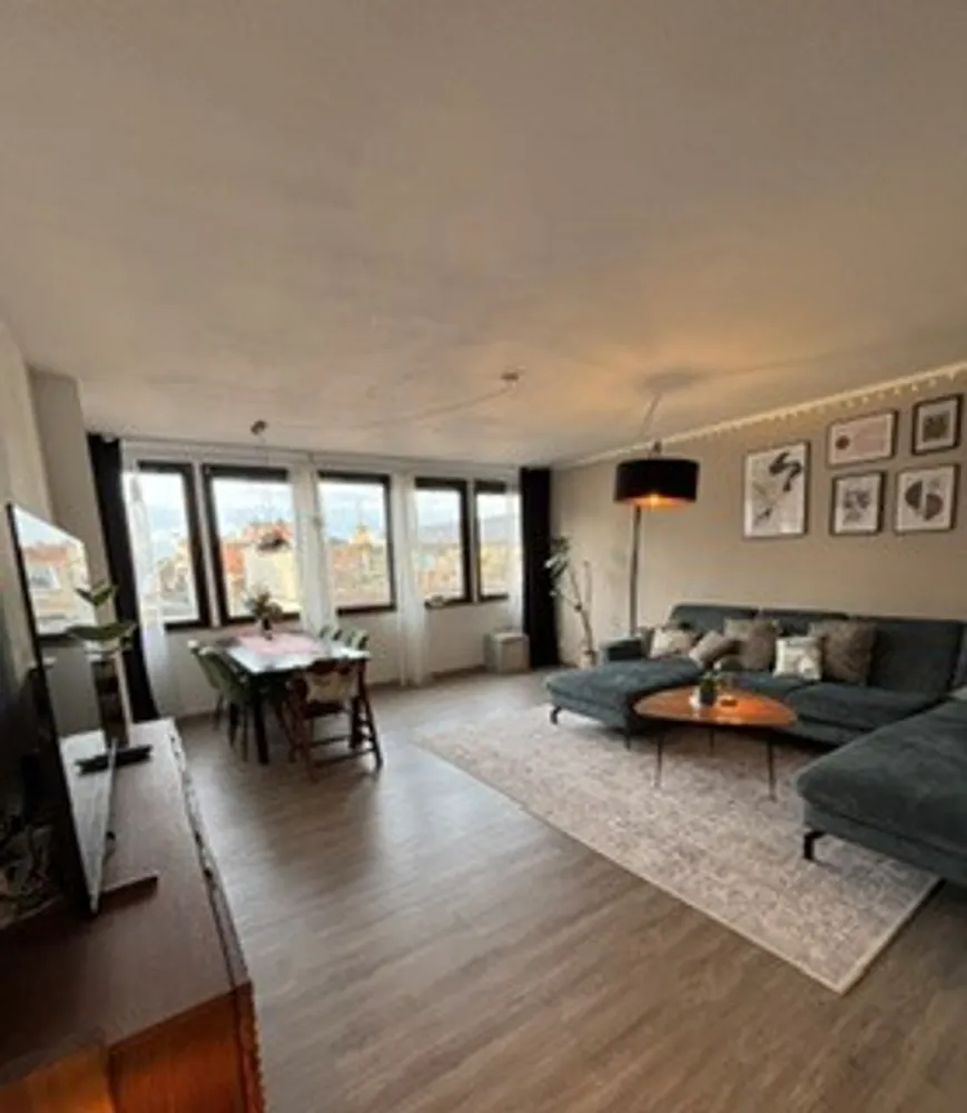 3 Zimmer Wohnung mit 100 m² in Köln – Bild 1