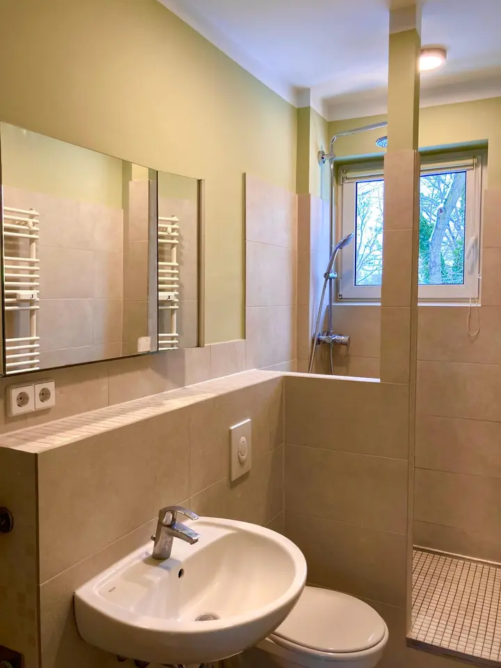 2 Zimmer Wohnung mit 121 m² in Berlin – Bild 7