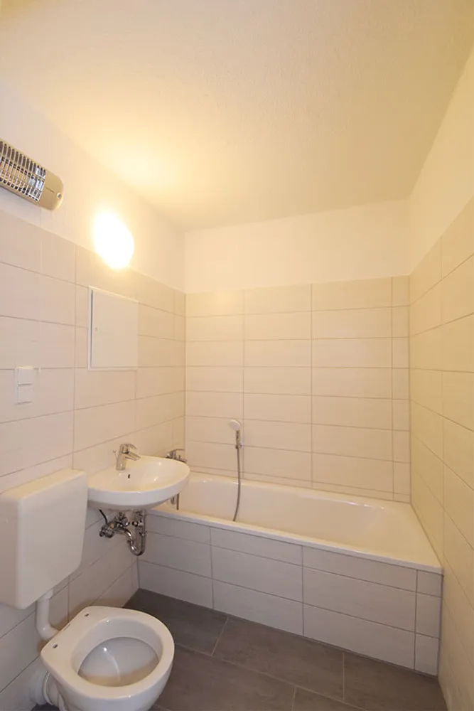 3 Zimmer Wohnung mit 57 m² in Halle (Saale) – Bild 1