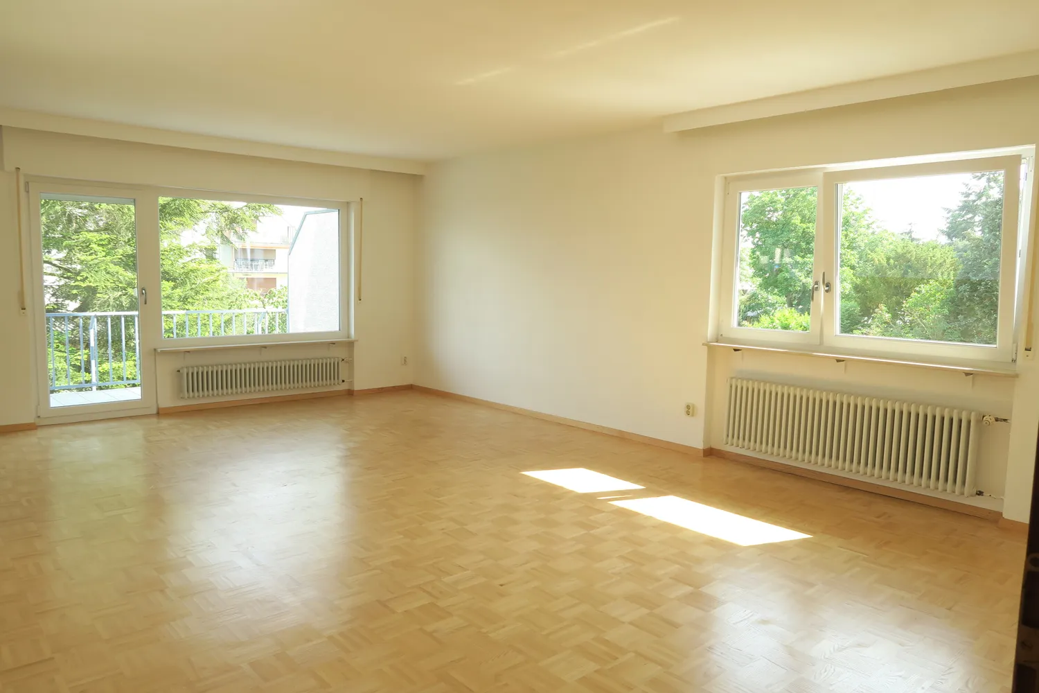 4 Zimmer Wohnung mit 133 m² in Karlsruhe – Bild 2