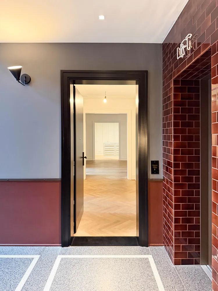 5 Zimmer Wohnung mit 158 m² in Düsseldorf – Bild 1
