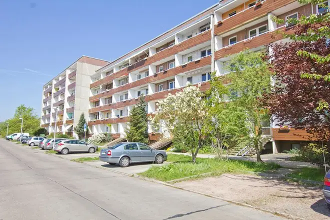4 Zimmer Wohnung mit 81 m² in Halle (Saale) – Bild 2