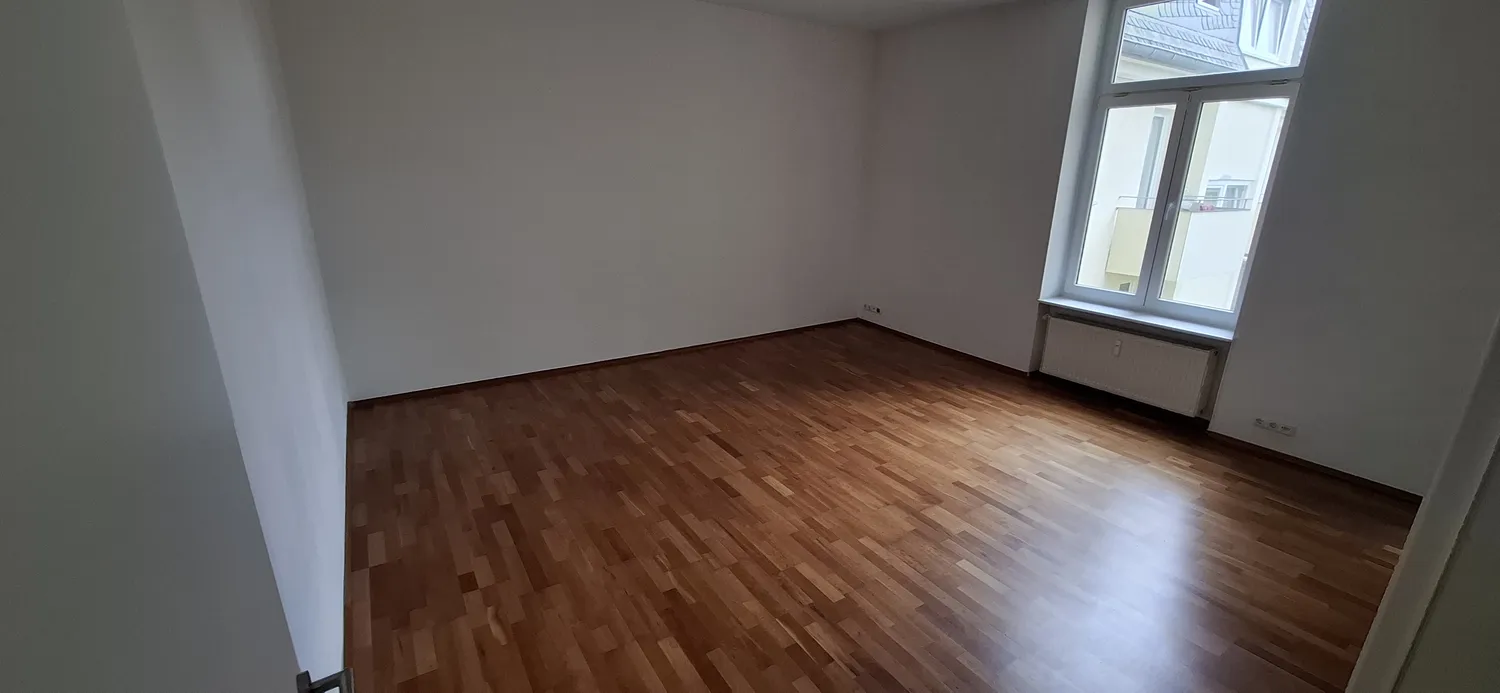 2 Zimmer Wohnung mit 73 m² in Wiesbaden – Bild 2