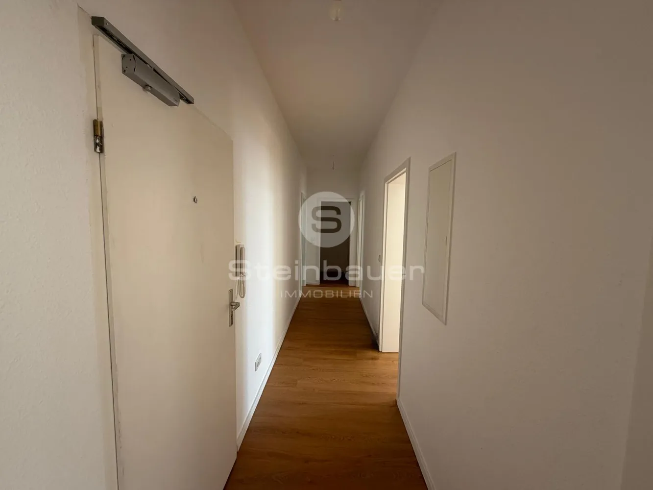 2 Zimmer Wohnung mit 84 m² in Wiesbaden – Bild 2