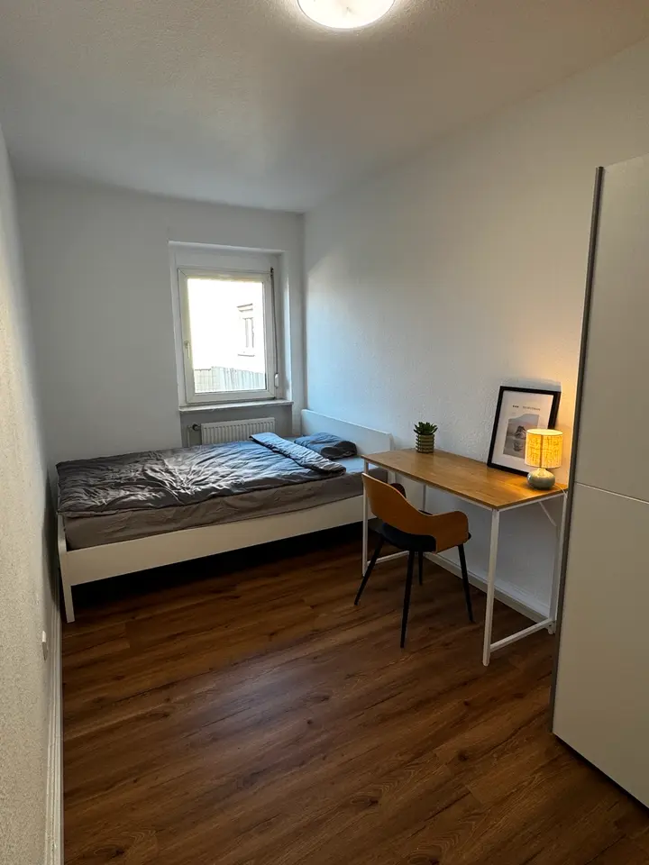Shared room with 12 m² in Stuttgart – Photo 1