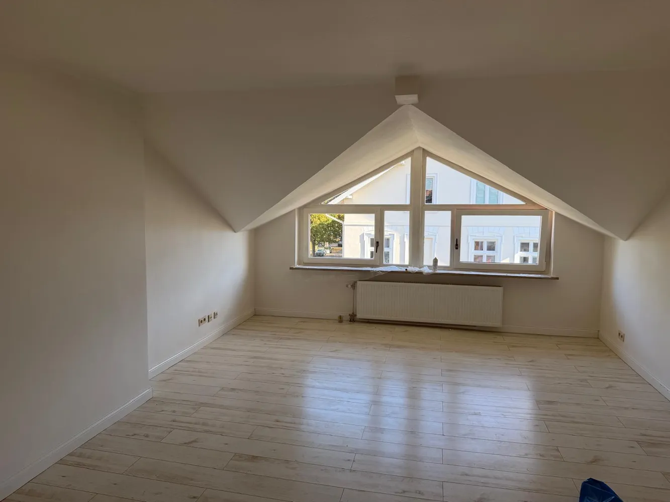 4 Zimmer Wohnung mit 98 m² in Lübeck – Bild 1