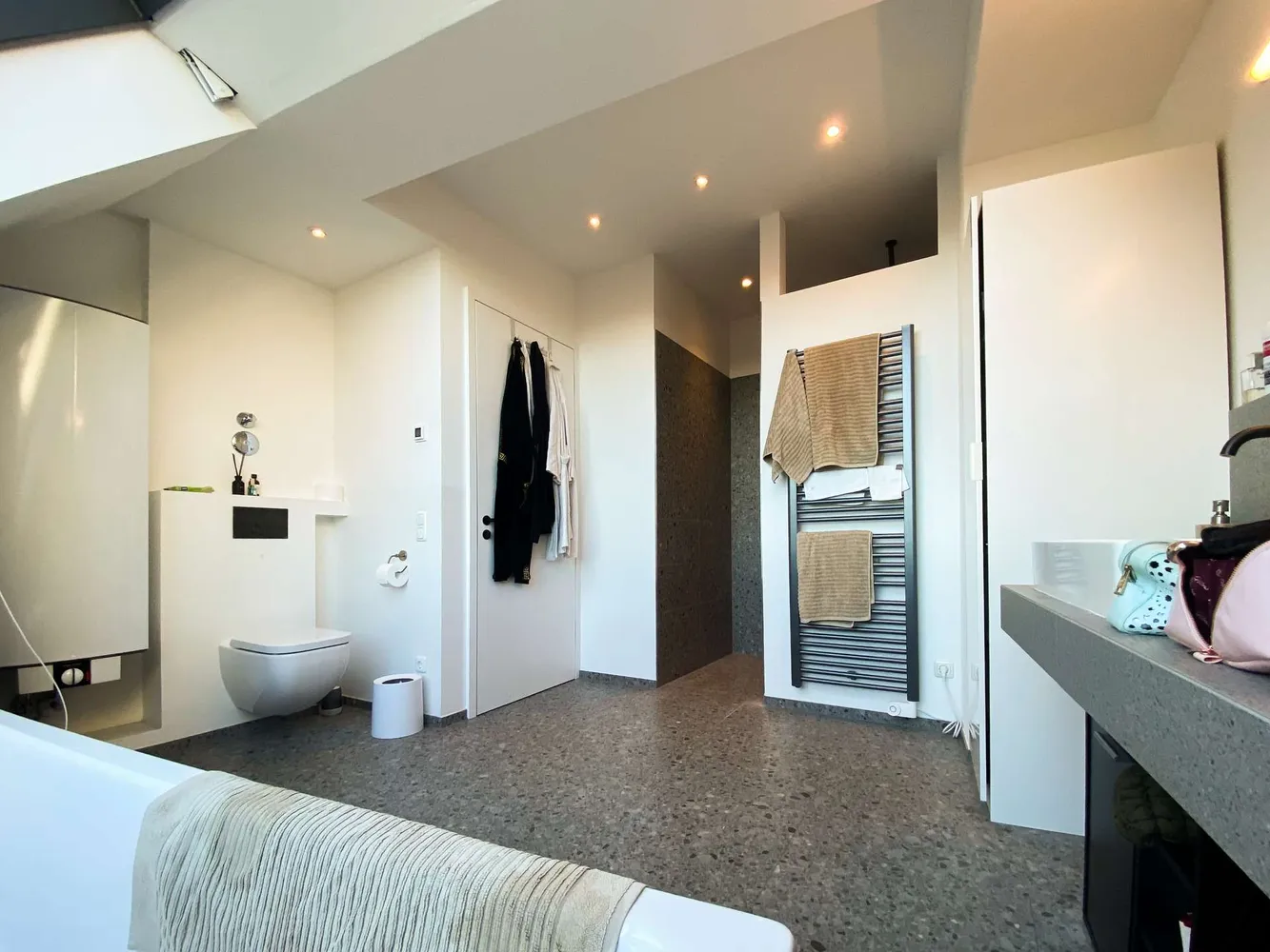 2 Zimmer Wohnung mit 125 m² in München – Bild 6