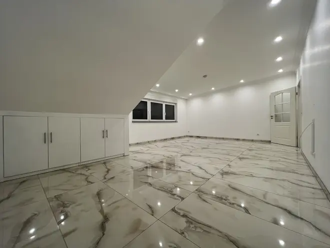 4 Zimmer Wohnung mit 135 m² in Neuss – Bild 7