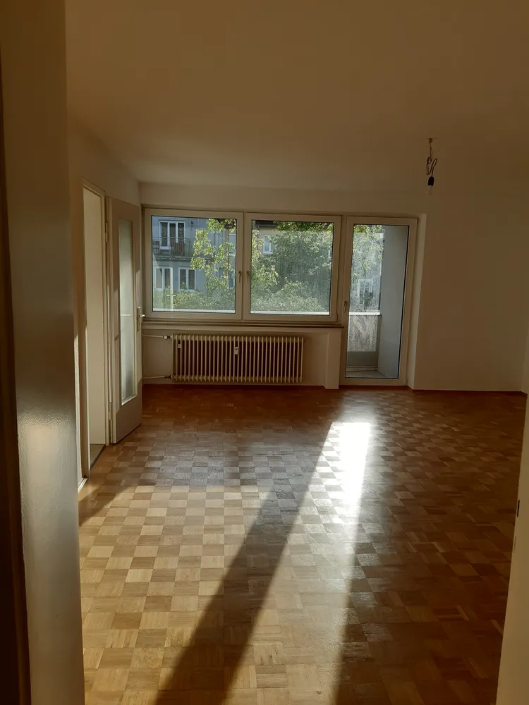 2 Zimmer Wohnung mit 77 m² in München – Bild 3