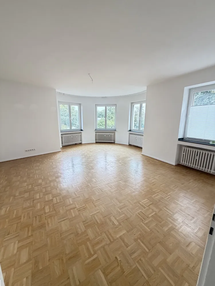 4 room apartment with 105 m² in Düsseldorf – Photo 1