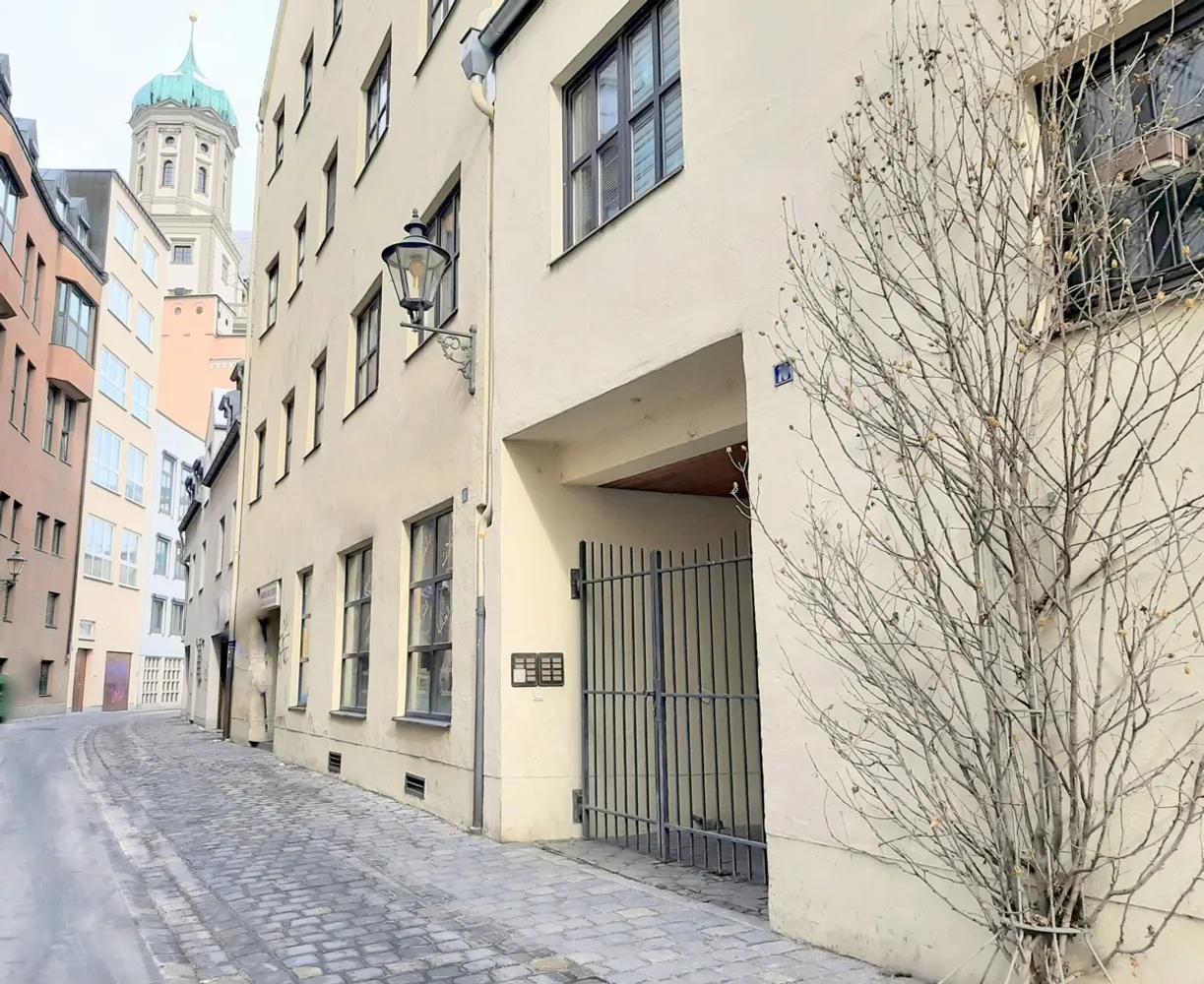 2 Zimmer Wohnung mit 93 m² in Augsburg – Bild 12