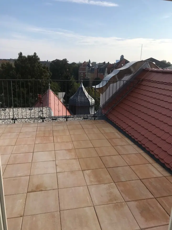 2 Zimmer Wohnung mit 100 m² in Dresden – Bild 4