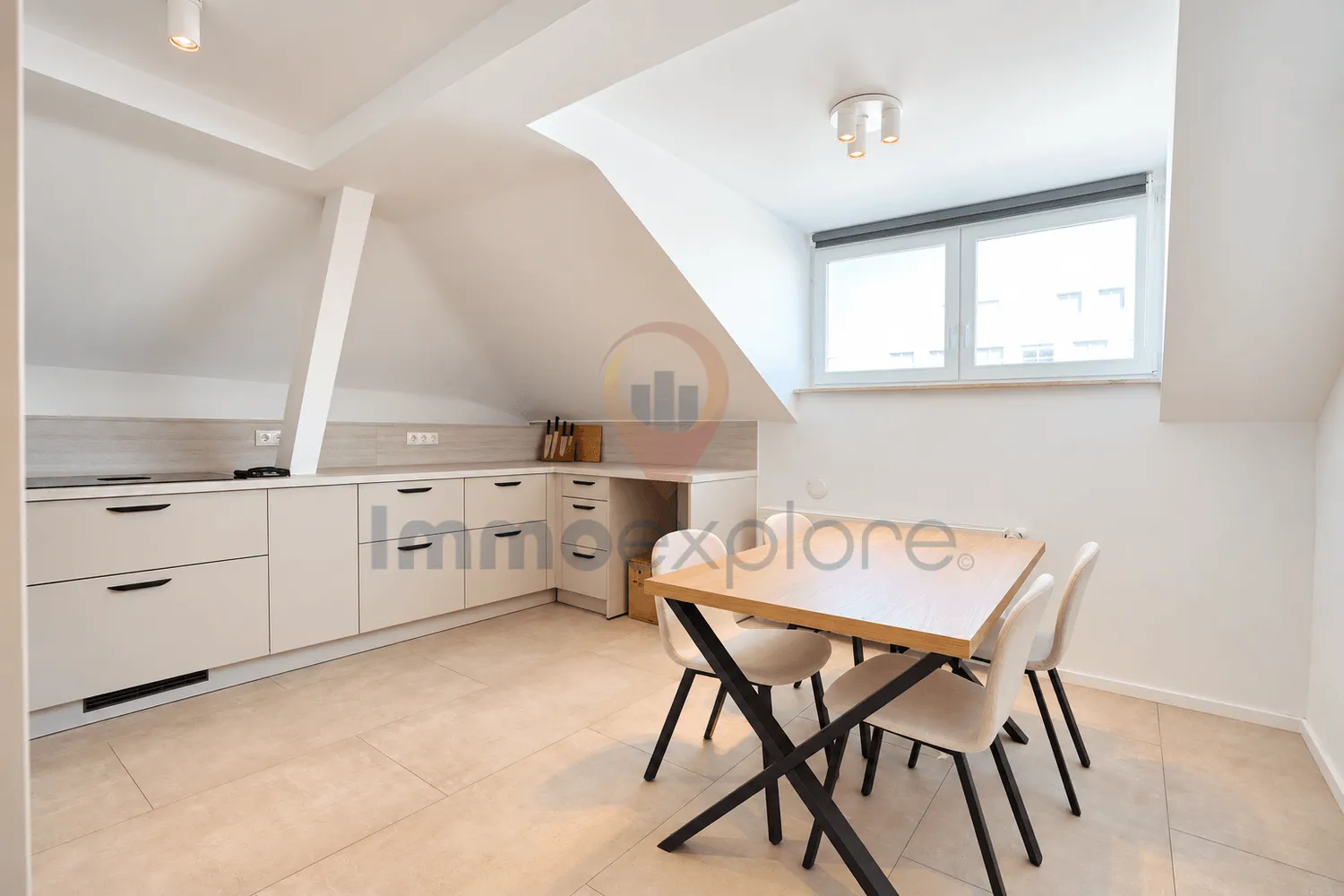 4 Zimmer Wohnung mit 94 m² in Frankfurt am Main – Bild 4