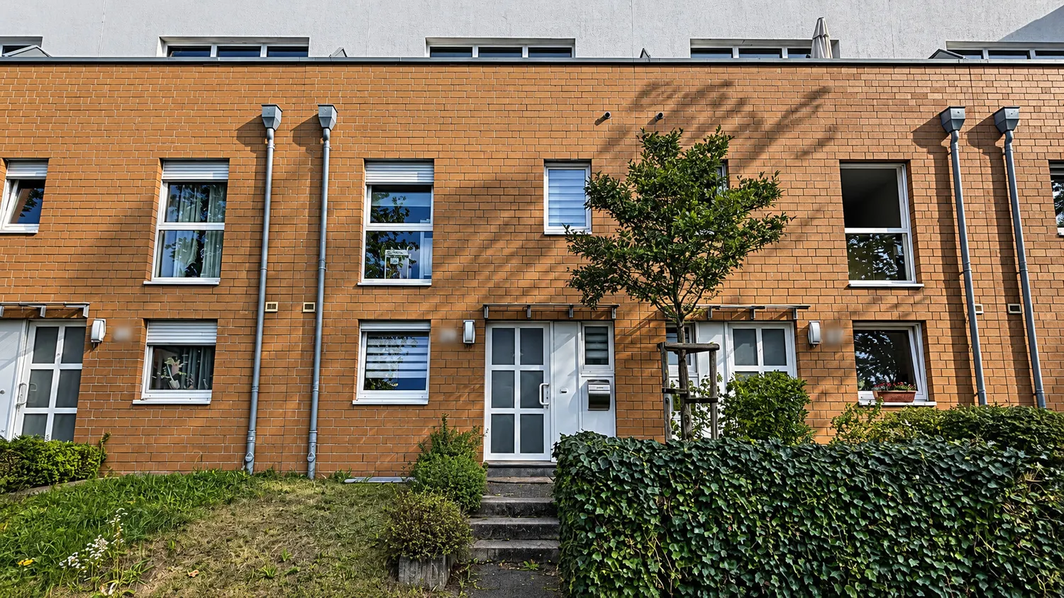 6 Zimmer Haus mit 145 m² in Düsseldorf – Bild 2