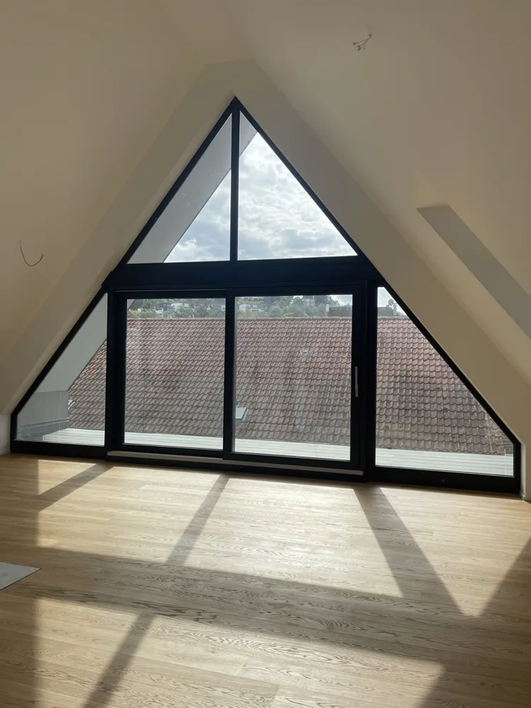 5 Zimmer Wohnung mit 131 m² in Wiesbaden – Bild 2