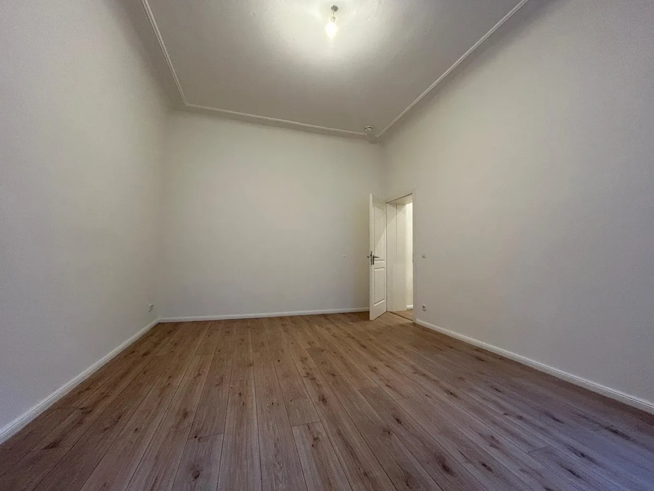 2 room apartment with 60 m² in Berlin – Photo 8