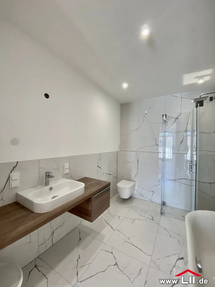3 Zimmer Wohnung mit 150 m² in Frankfurt am Main – Bild 12
