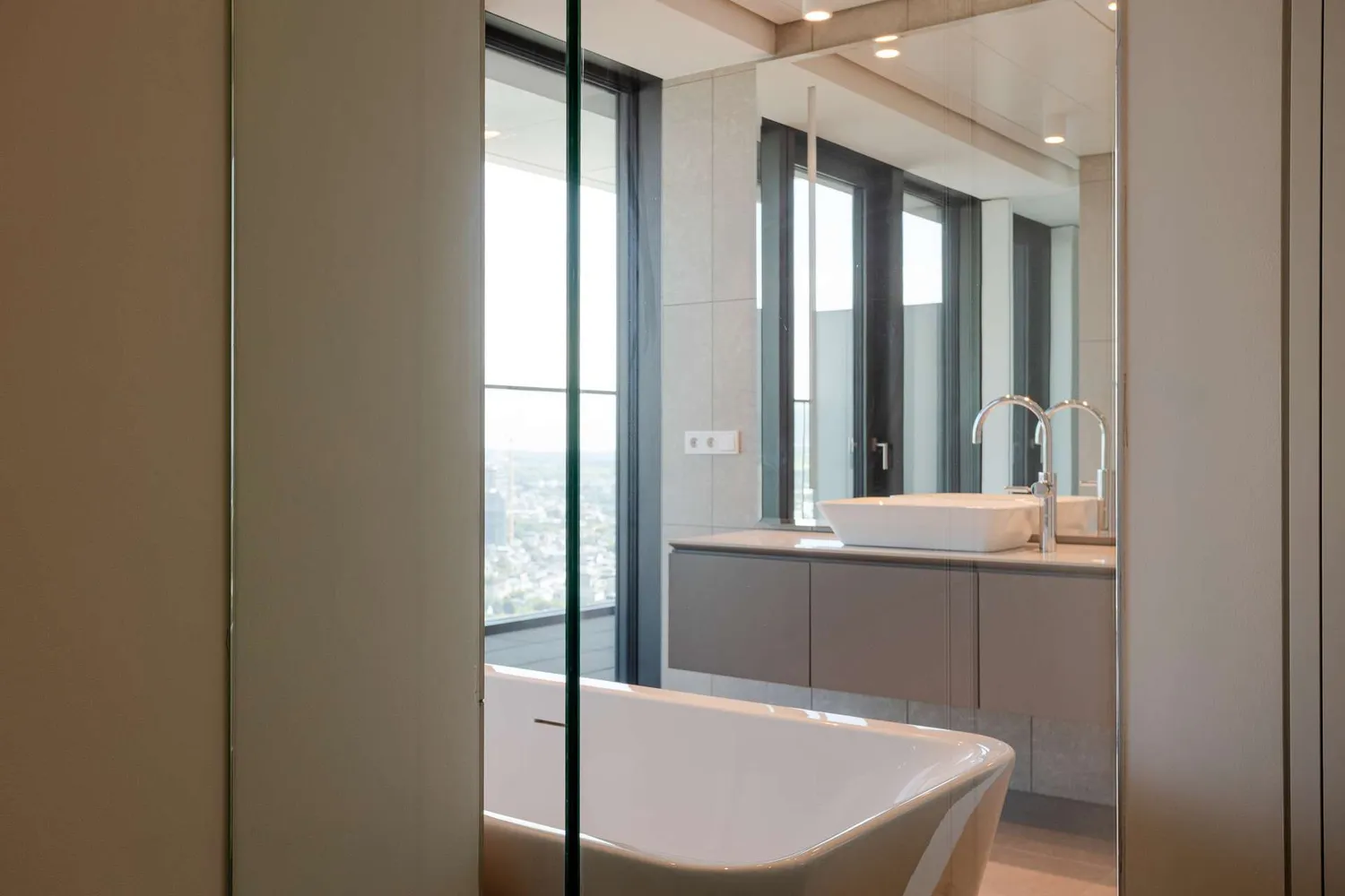 3 Zimmer Wohnung mit 136 m² in Frankfurt am Main – Bild 6