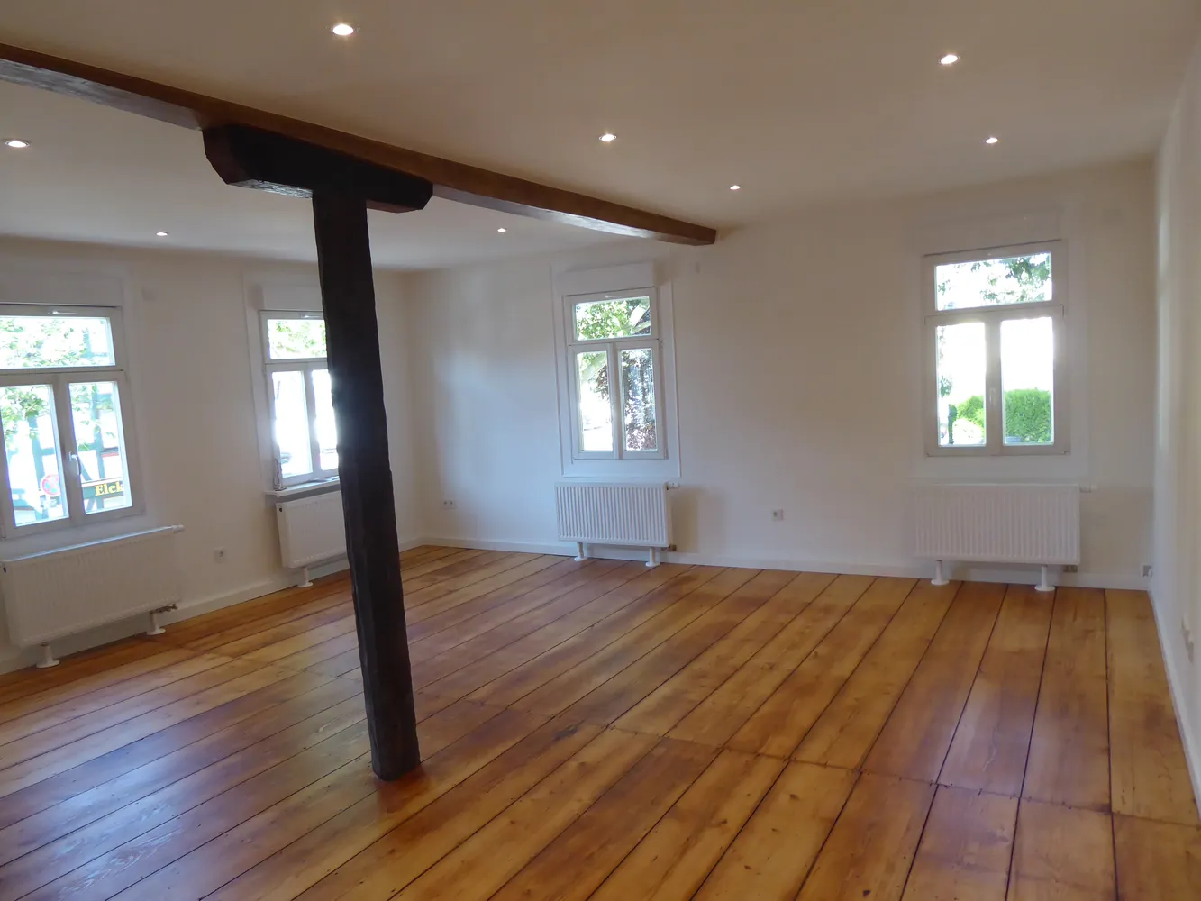 4 Zimmer Wohnung mit 113 m² in Wiesbaden – Bild 1