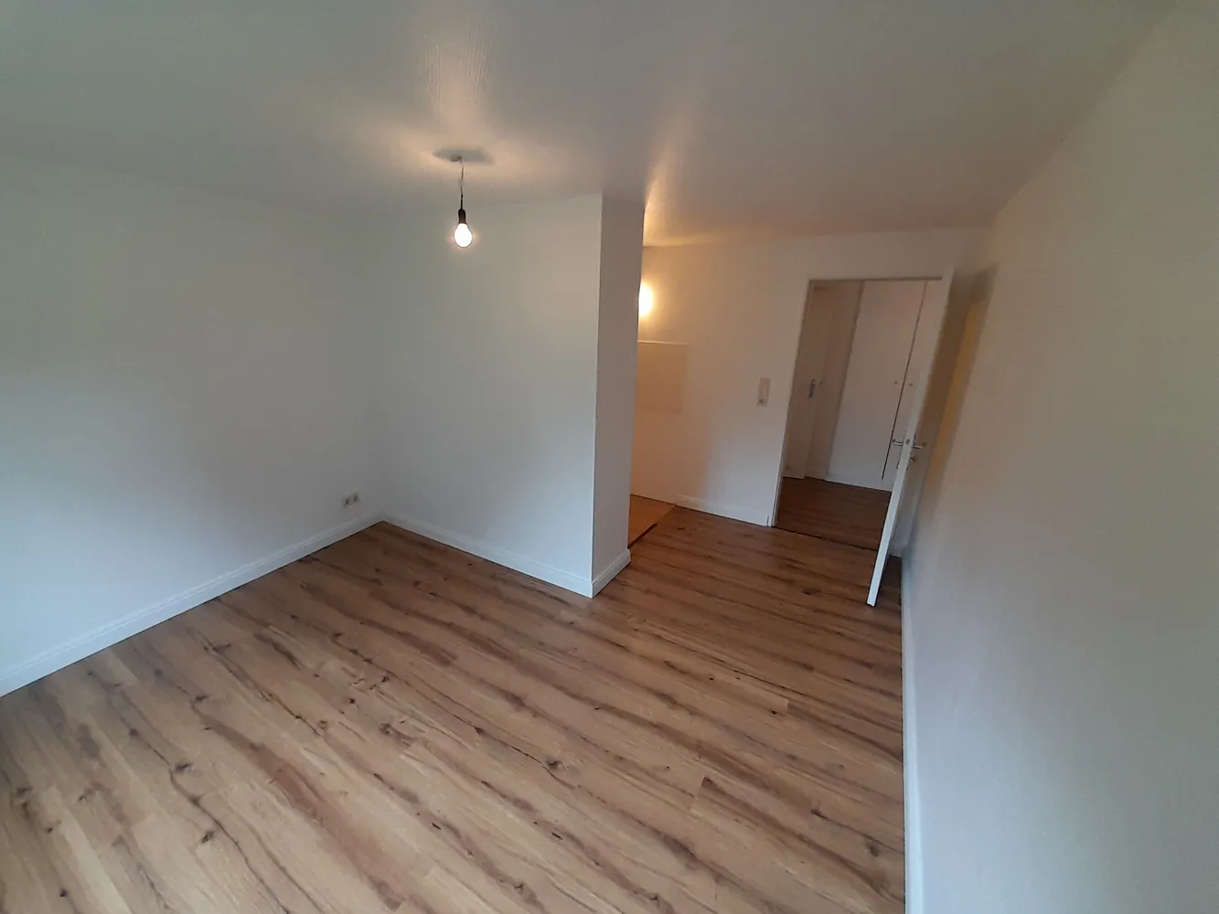 2 Zimmer Wohnung mit 38 m² in Düsseldorf – Bild 2