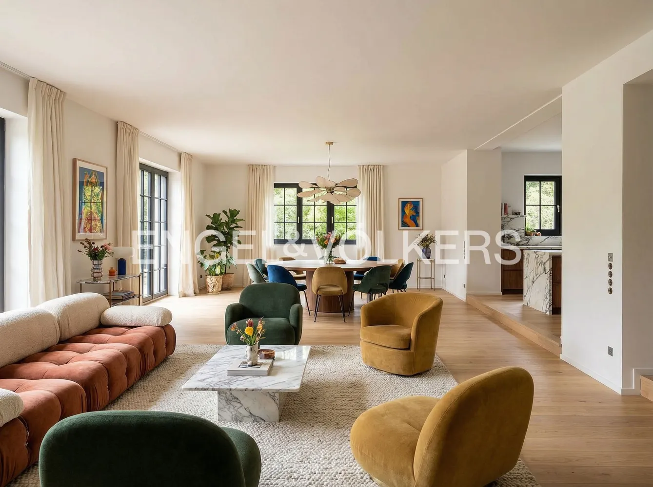 7 Zimmer Wohnung mit 363 m² in Frankfurt am Main – Bild 1