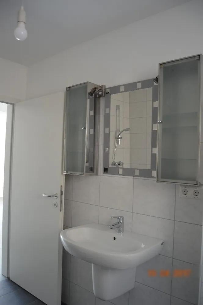 2 Zimmer Wohnung mit 46 m² in Neuss – Bild 4