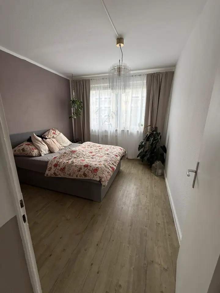 4 Zimmer Wohnung mit 69 m² in Halle (Saale) – Bild 1