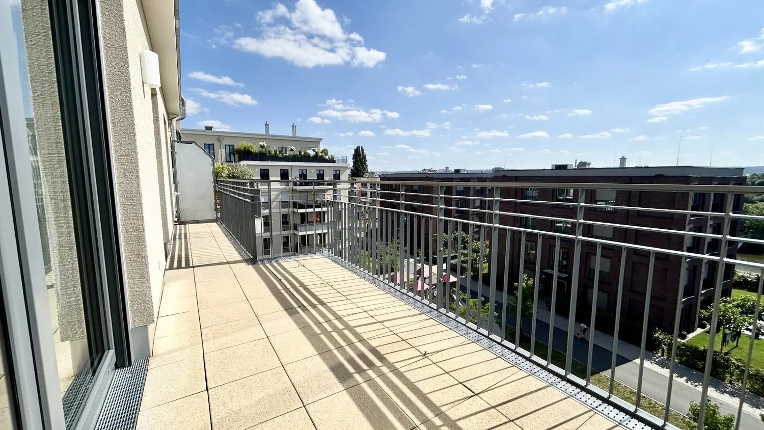 4 Zimmer Wohnung mit 109 m² in Dresden – Bild 9