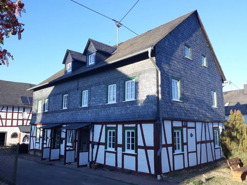 6 Zimmer Haus mit 143 m² in Koblenz – Bild 1
